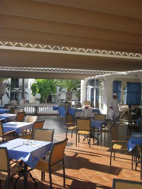 Apartment Apartamentos Roc Oasis Park Cala'N Blanes  Spanien